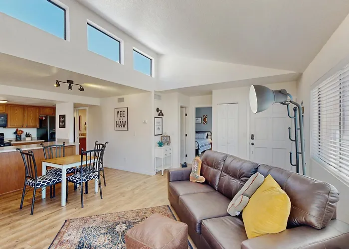 Mtn-view W/ Amenities In Tucson! * Tucson