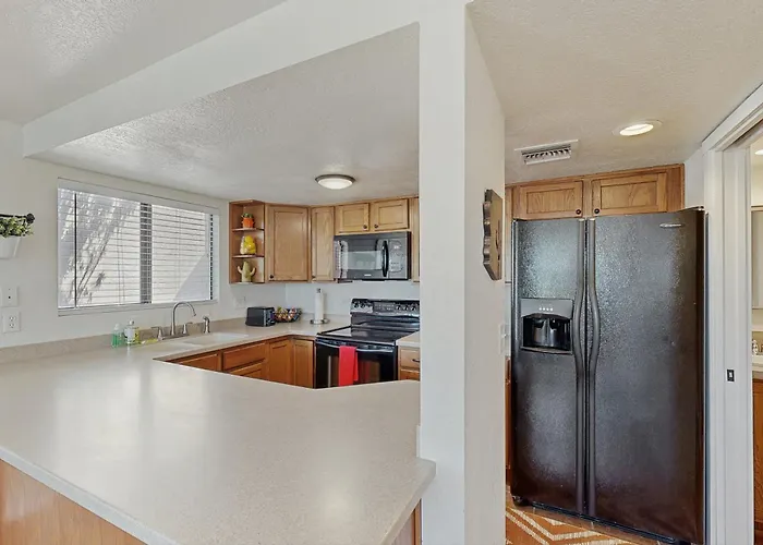 Mtn-view W/ Amenities In Tucson! Holiday home